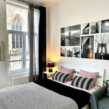 BONJOUR Apartments Сentre 3 Антверпен Экстерьер фото